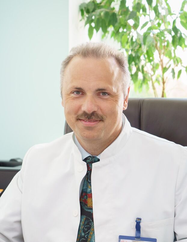 Dokter Proctologist Andreas Cravo
